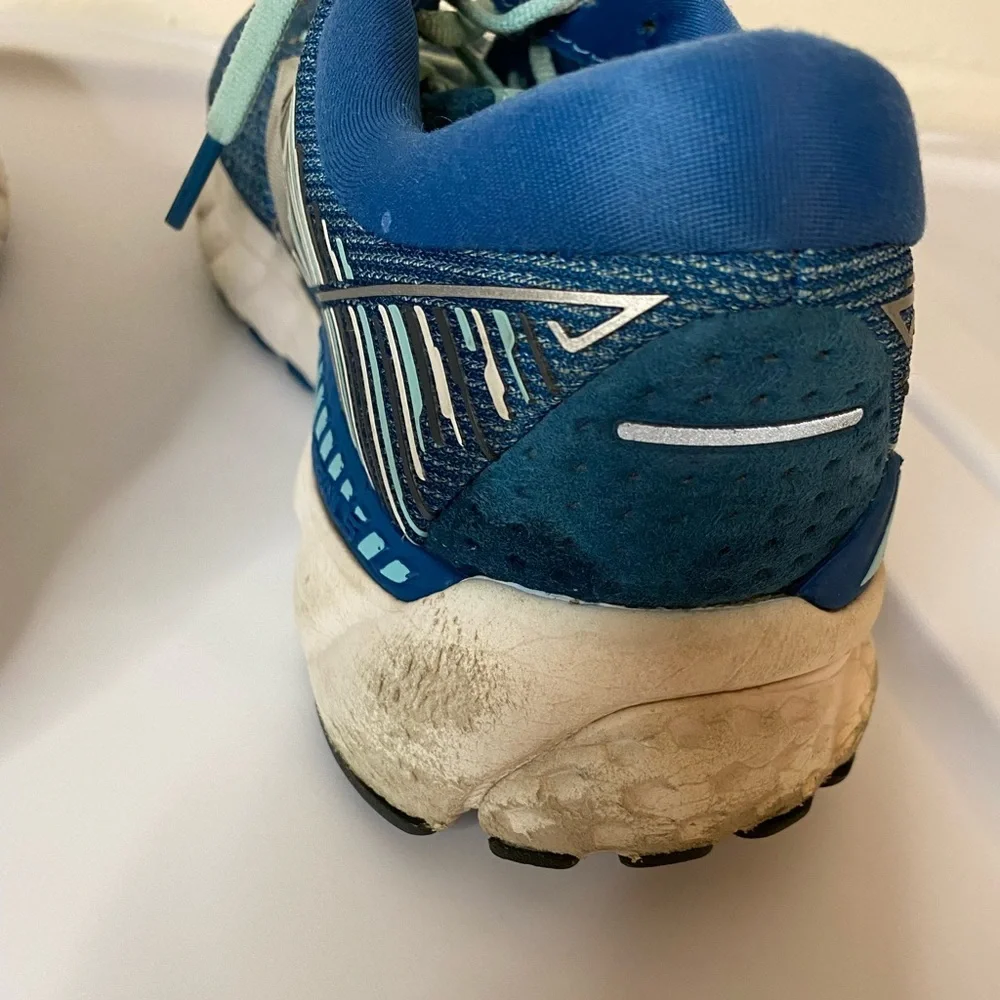 Brooks Women’s Adrenaline GTS 19 Blue Running Shoes Size 10